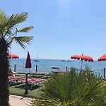 Maximilian 公寓式酒店 4*