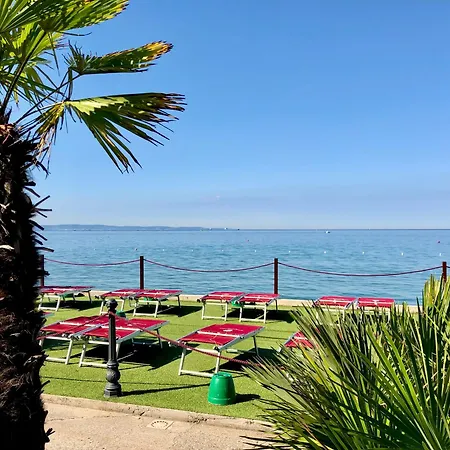 Maximilian טריאסטה