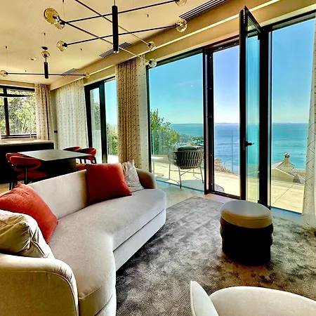 Maximilian מלון דירות טריאסטה