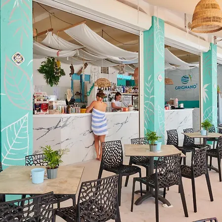 מלון דירות Maximilian 4*