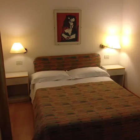 Maximilian 4* טריאסטה