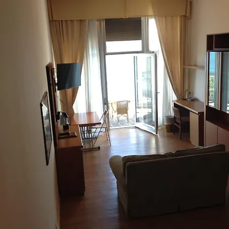 מלון דירות Maximilian טריאסטה