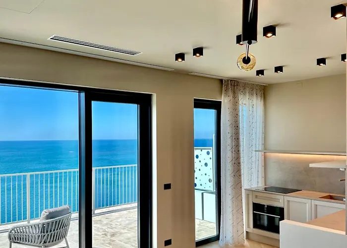 Maximilian 4* Trieste