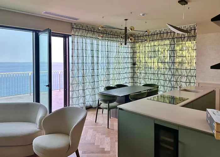 Aparthotel Maximilian 4*